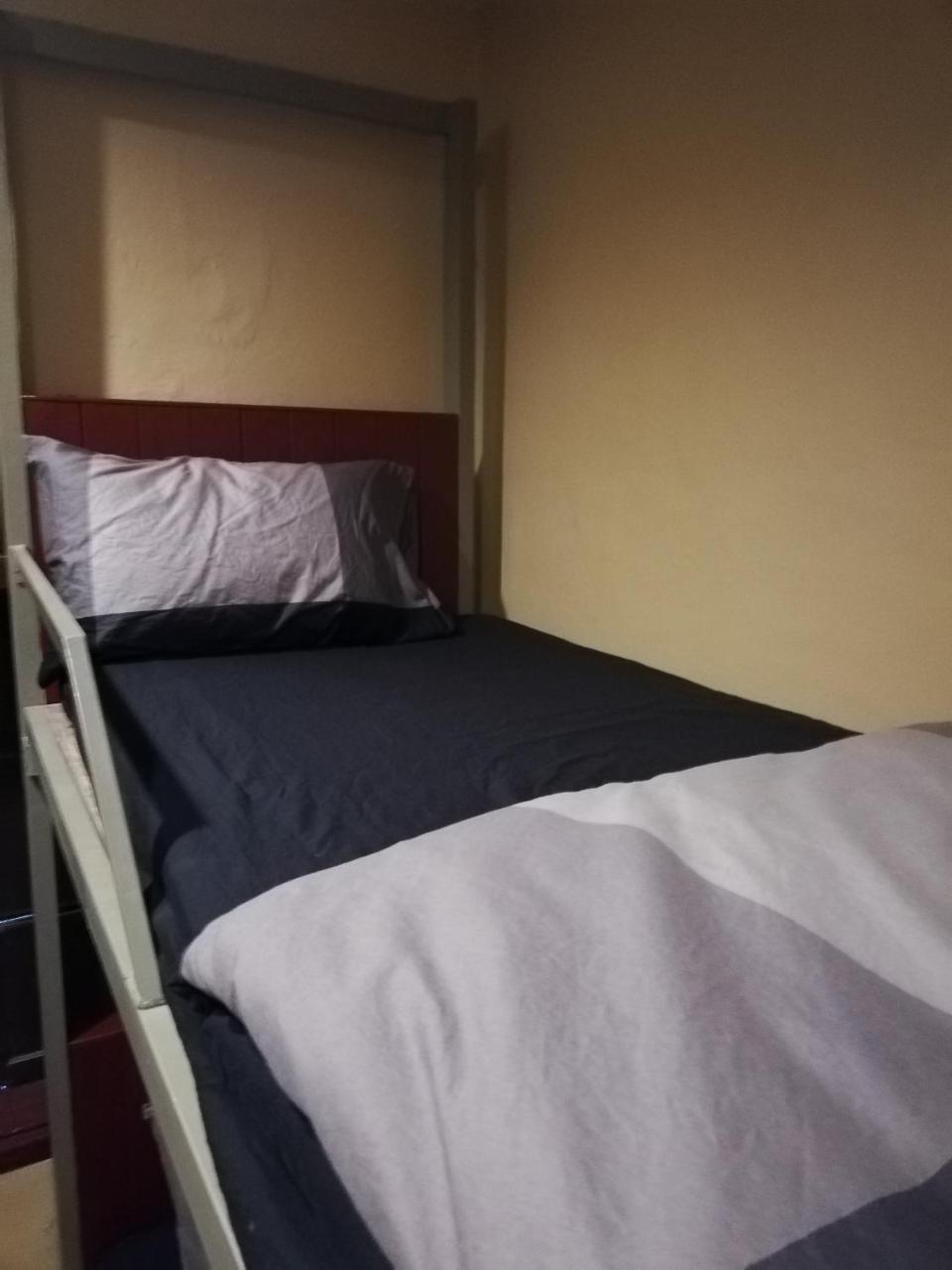 Bike&Bed Vandrarhem Thakhek Exteriör bild
